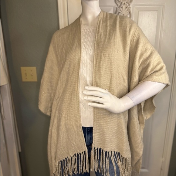 Universal Thread Women's Cream Cardigan. - Picture 2 of 10